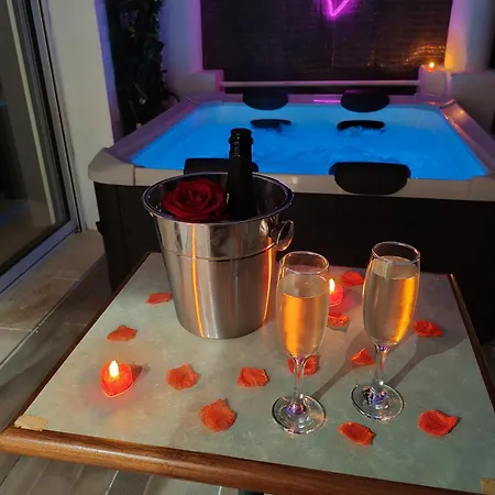 Romance A L' Affiche Apartman Valence