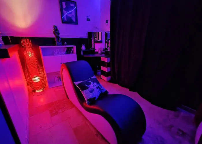 Romance A L' Affiche Apartment *